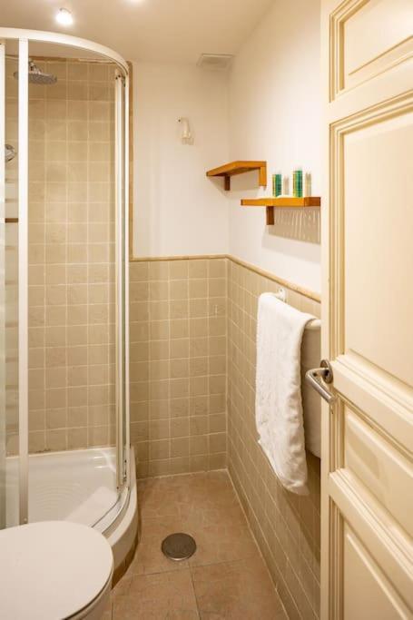 Beautiful Apartment In Malasana For 3 Pax - Ferrer Madri Exterior foto