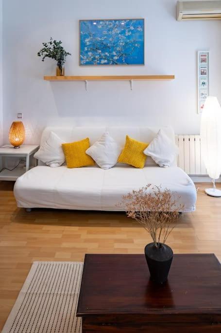 Beautiful Apartment In Malasana For 3 Pax - Ferrer Madri Exterior foto
