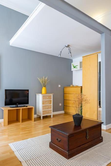 Beautiful Apartment In Malasana For 3 Pax - Ferrer Madri Exterior foto