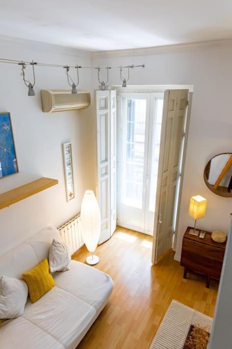 Beautiful Apartment In Malasana For 3 Pax - Ferrer Madri Exterior foto