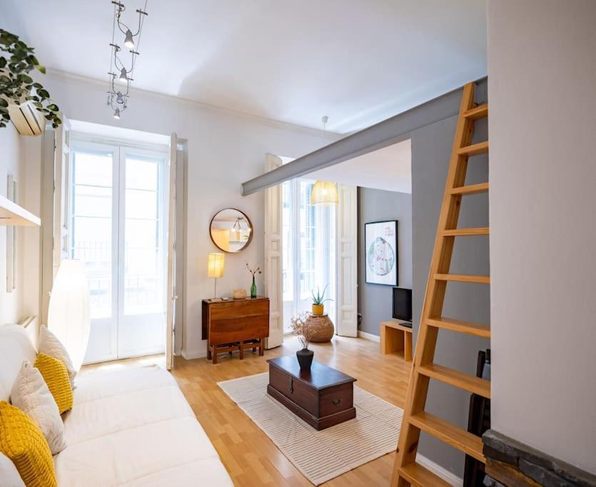 Beautiful Apartment In Malasana For 3 Pax - Ferrer Madri Exterior foto